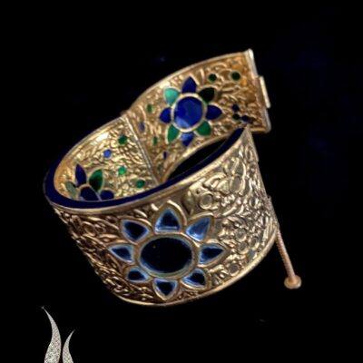 Arsia Bangle 3