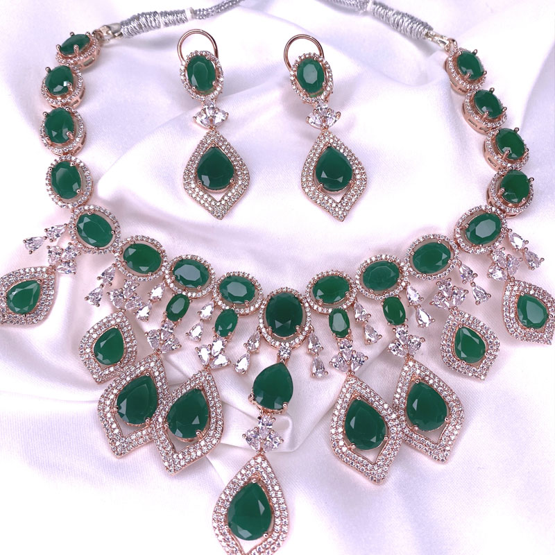 DIAMANTÉ COLLECTION